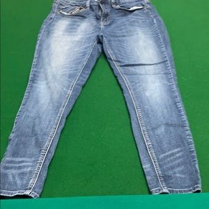 Women’s MUDD Jean Capris Size 13